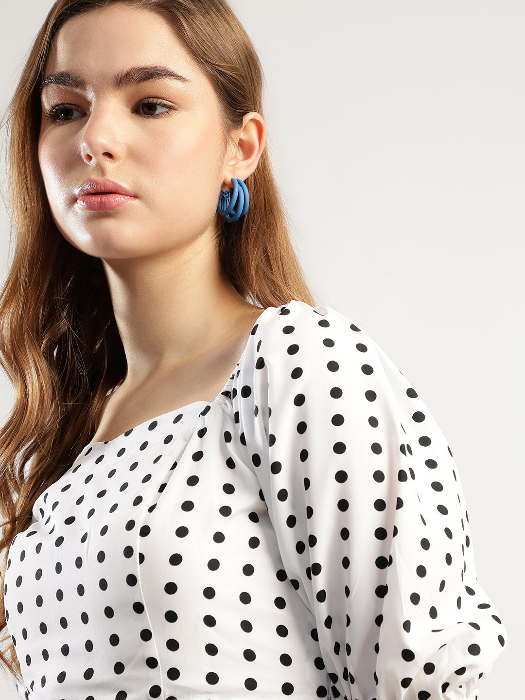 Women's Polka Dot Crop Top with Puff Sleeves, White and Black