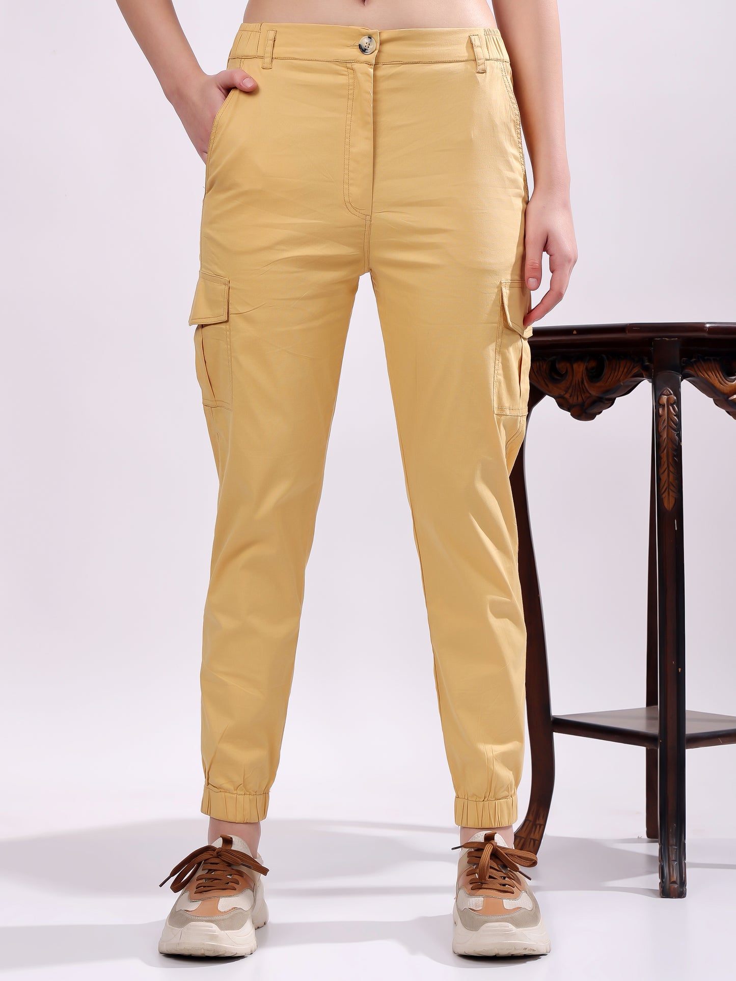 Women Pure Cotton Mid-Rise Cargo Joggers