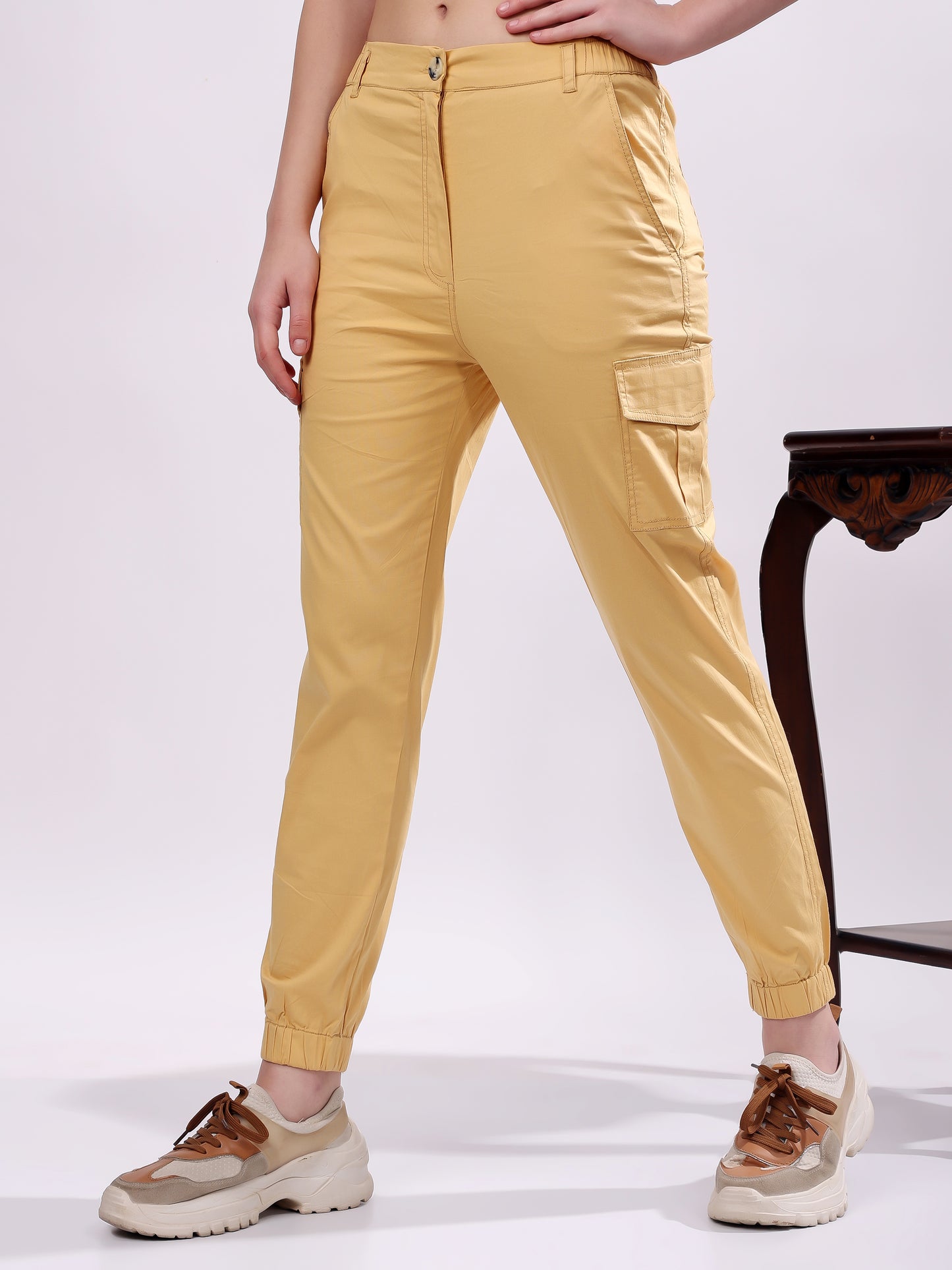 Women Pure Cotton Mid-Rise Cargo Joggers