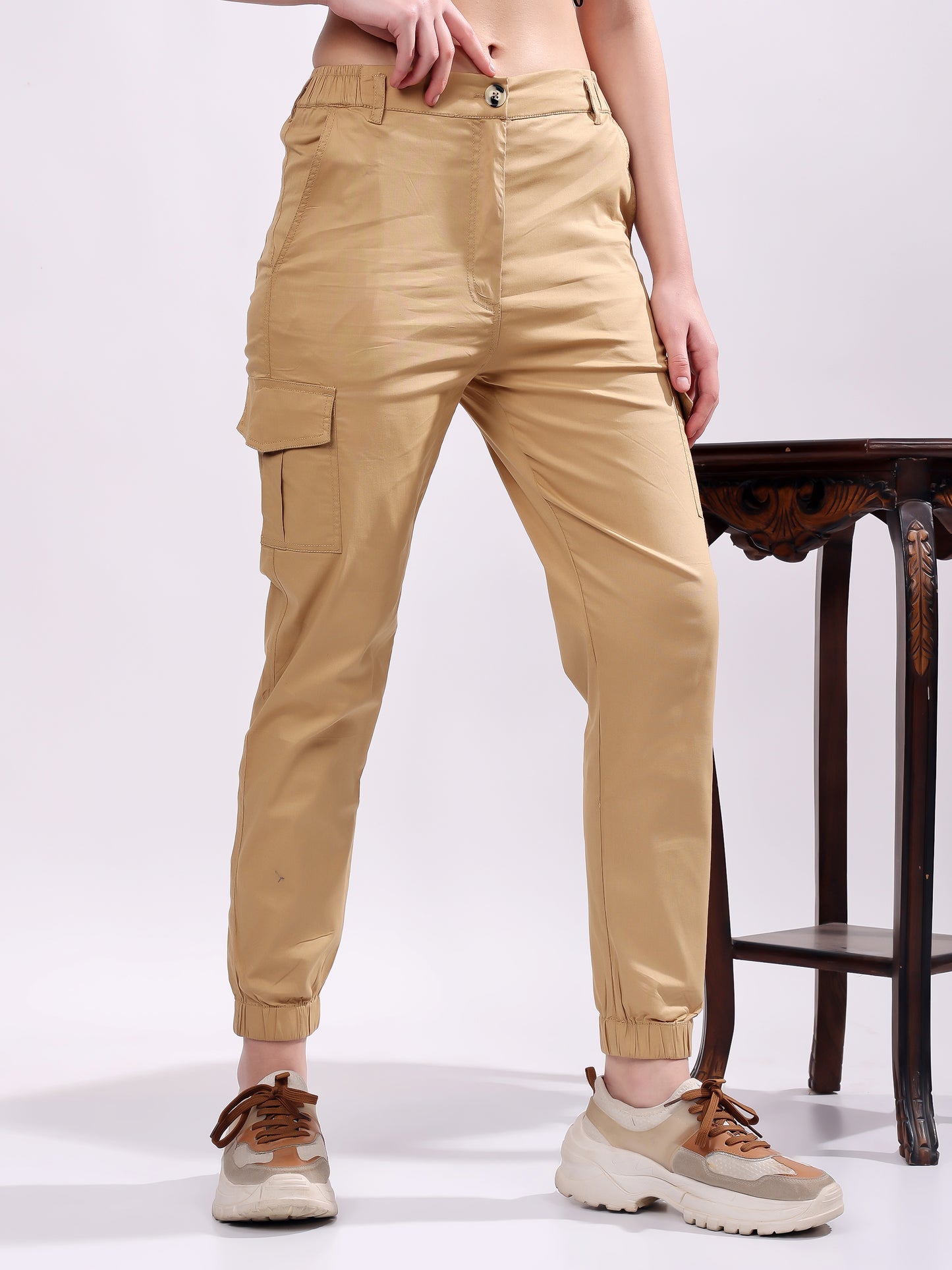 Women Pure Cotton Mid-Rise Cargo Joggers