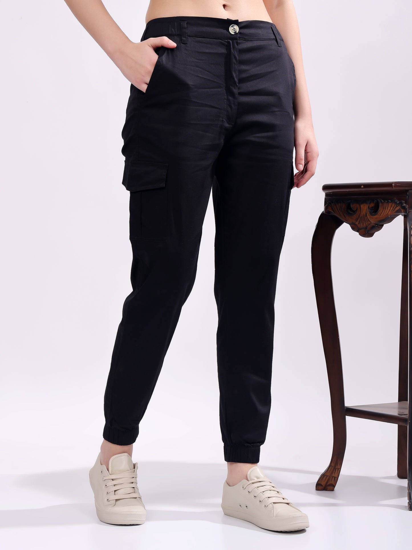 Women Pure Cotton Mid-Rise Cargo Joggers