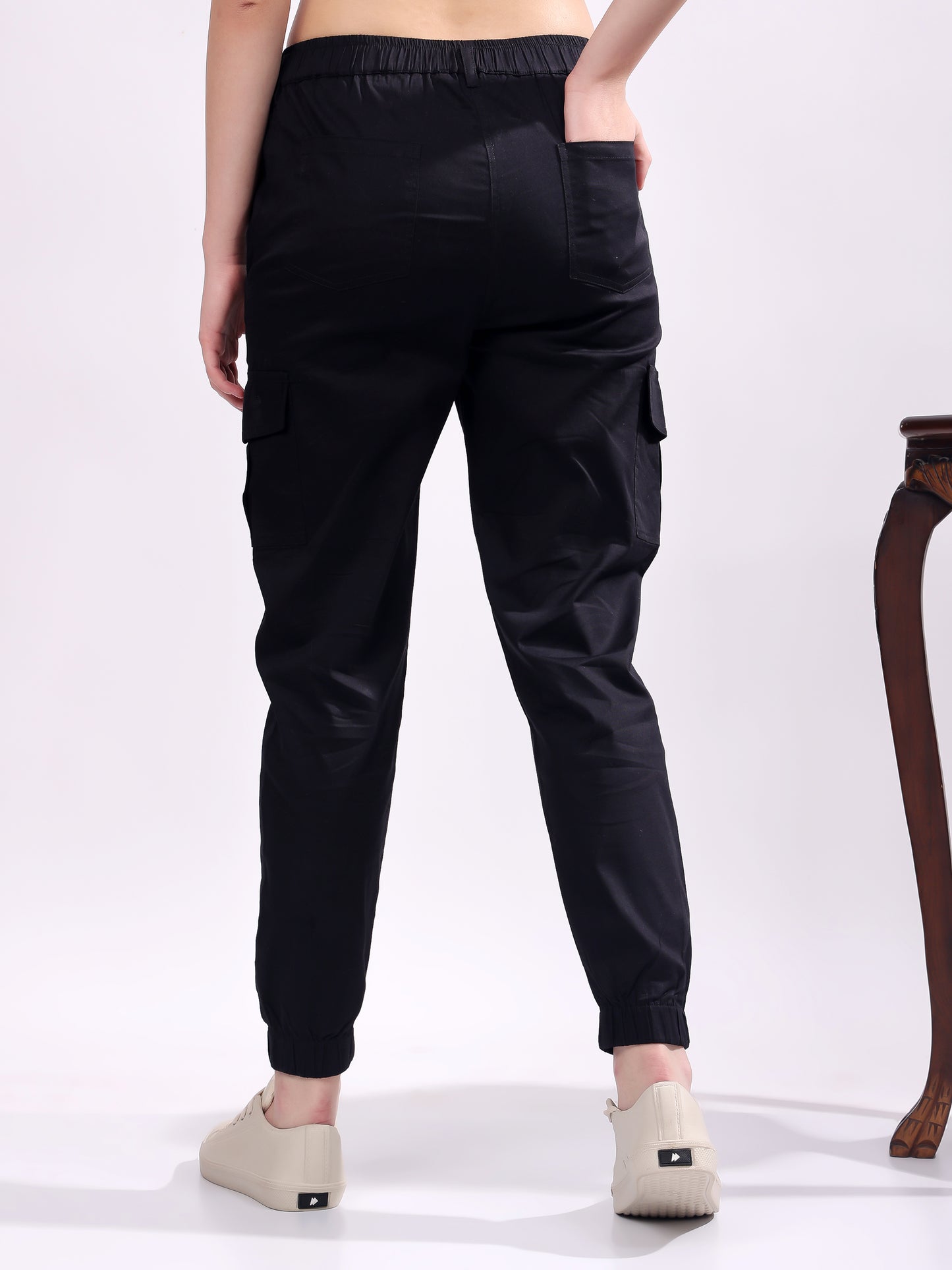 Women Pure Cotton Mid-Rise Cargo Joggers
