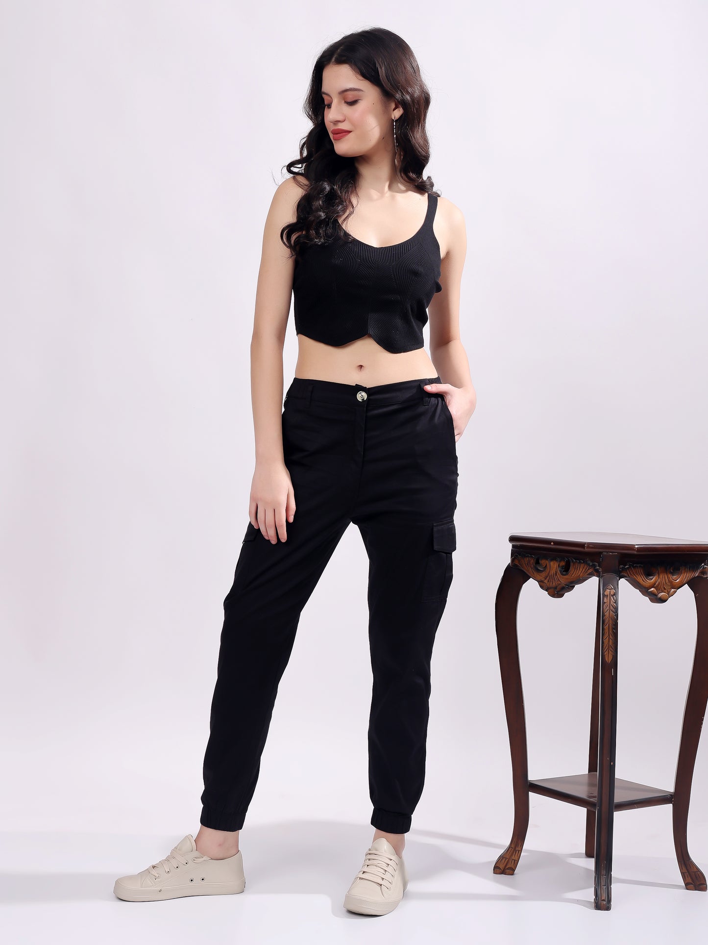 Women Pure Cotton Mid-Rise Cargo Joggers