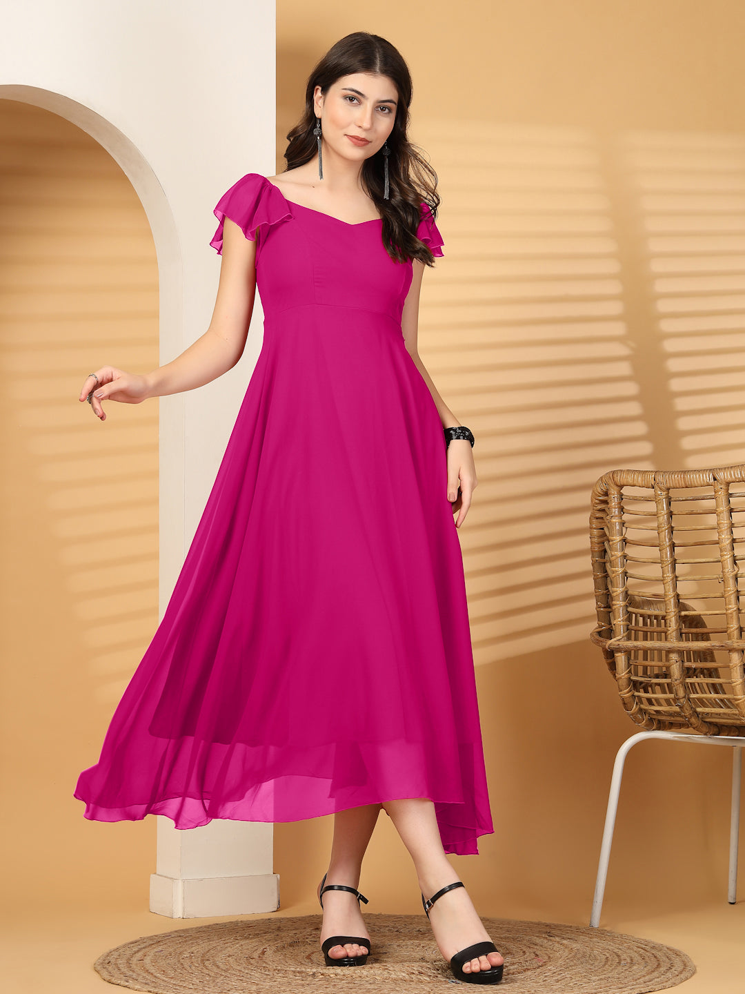 Solid Georgette Fit & Flare Dress Sleeveless, Sweetheart Neck Strape Frill Pattern