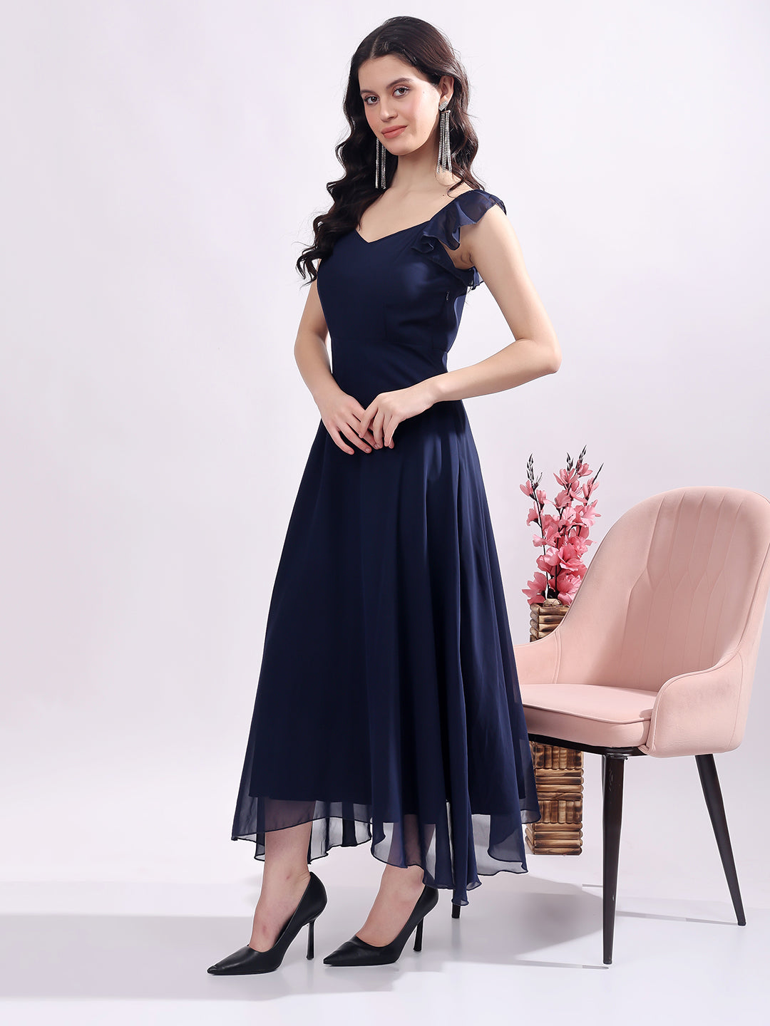Solid Georgette Fit & Flare Dress Sleeveless, Sweetheart Neck Strape Frill Pattern