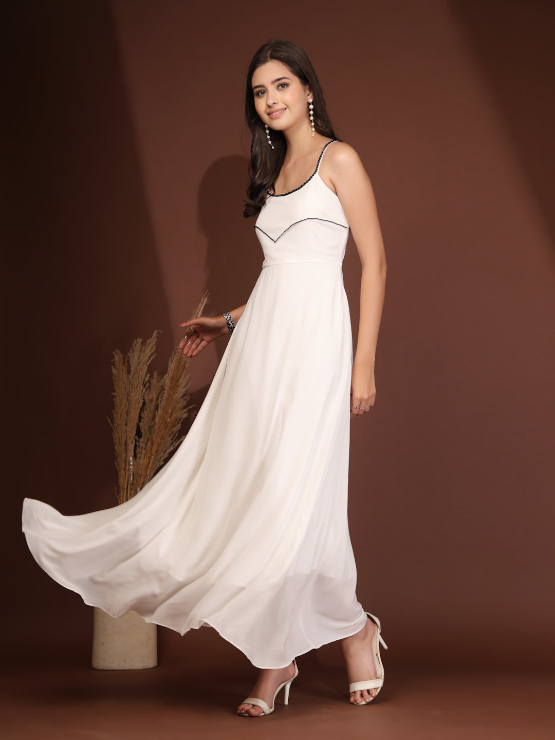 Solid Georgette Dress, Sleeveless, Striped Embroidery Pattern
