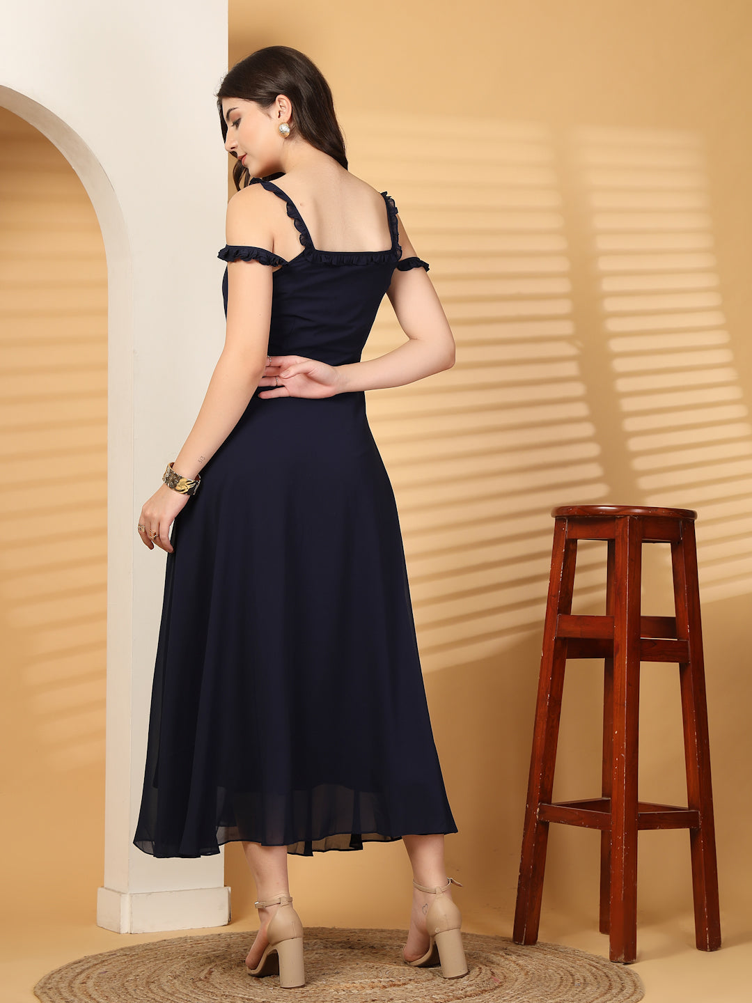 Solid Georgette Long Dress, Neck Frill Sleeveless