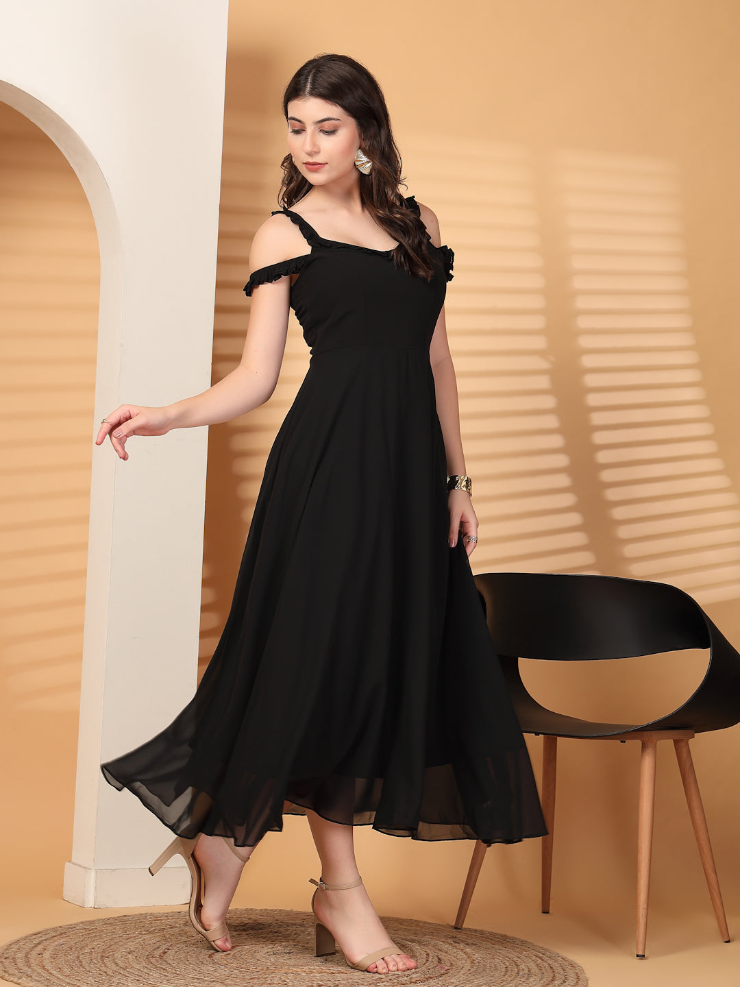 Solid Georgette Long Dress, Neck Frill Sleeveless