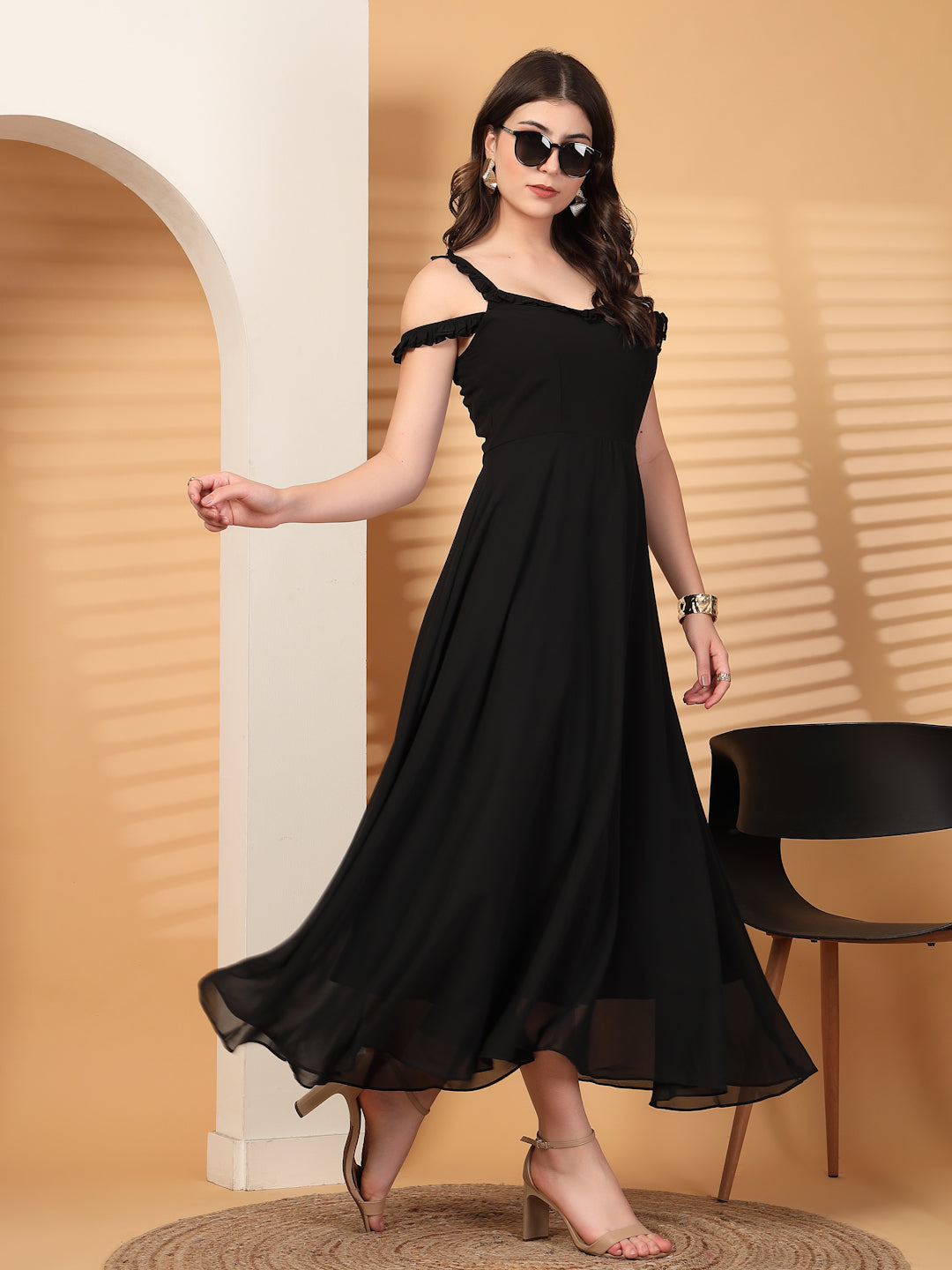 Solid Georgette Long Dress, Neck Frill Sleeveless