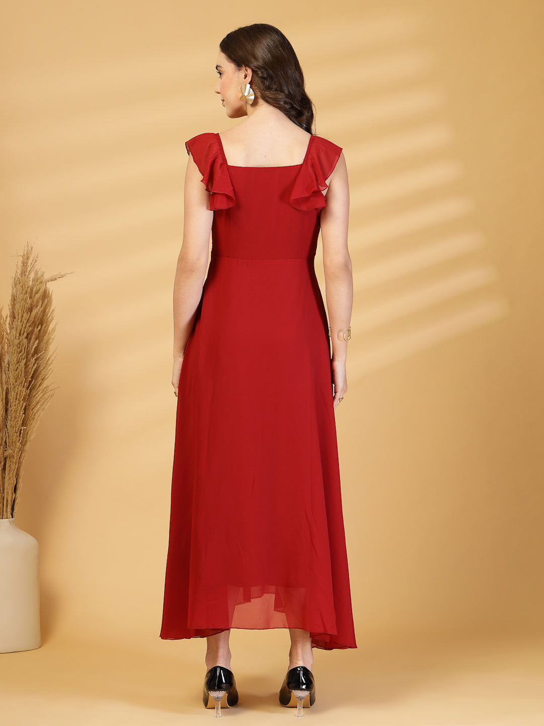 Solid Georgette Fit & Flare Dress Sleeveless, Sweetheart Neck Strape Frill Pattern