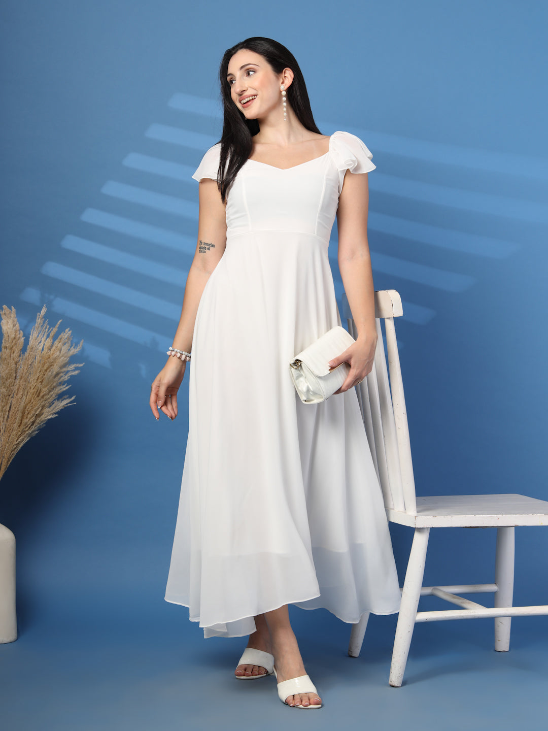Solid Georgette Fit & Flare Dress Sleeveless, Sweetheart Neck Strape Frill Pattern