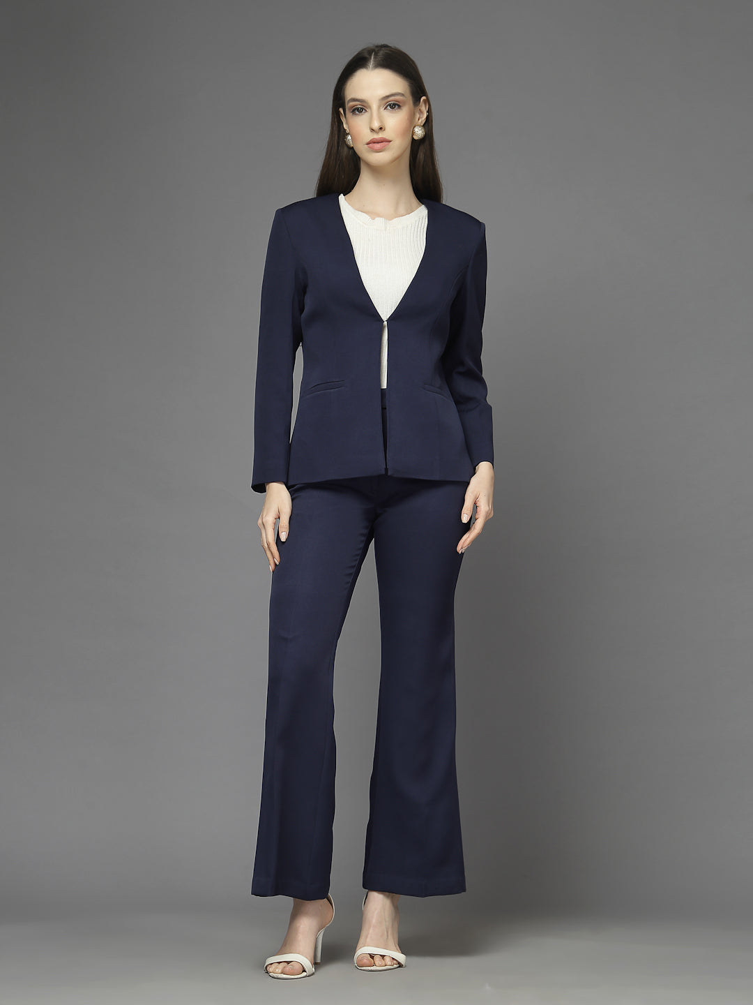 Women Solid Single-Breasted Two-Piece Suit