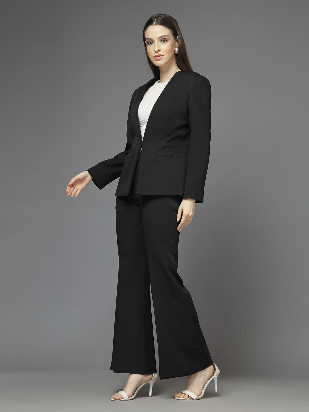 Women Solid Single-Breasted Two-Piece Suit