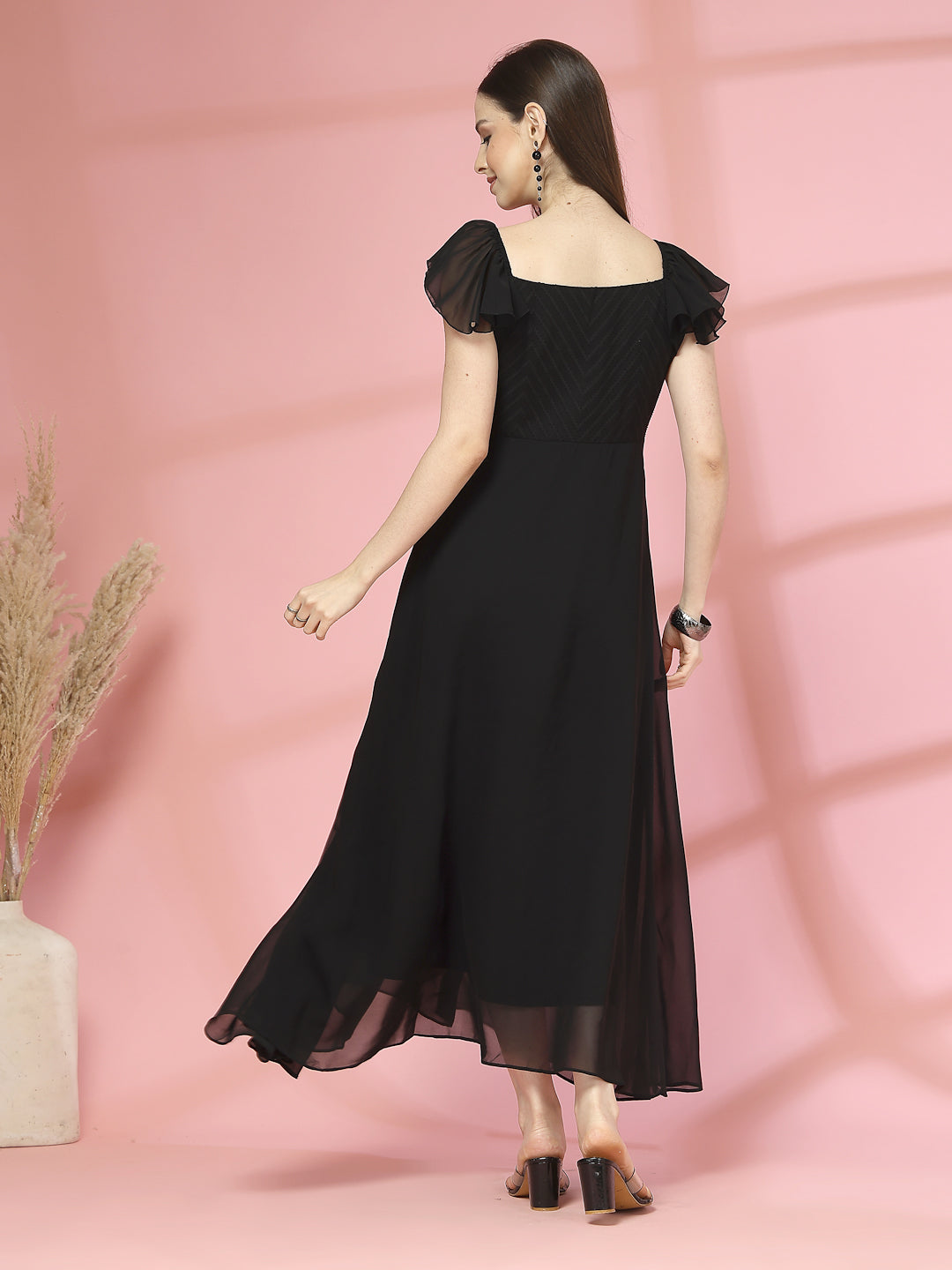 Georgette & Jhik-Jhak Long Dress with Sweetheart Neck