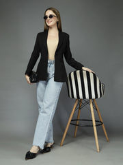 Women Solid Tailored-Fit Single-Breasted notched lapel Collar Formal Blazer