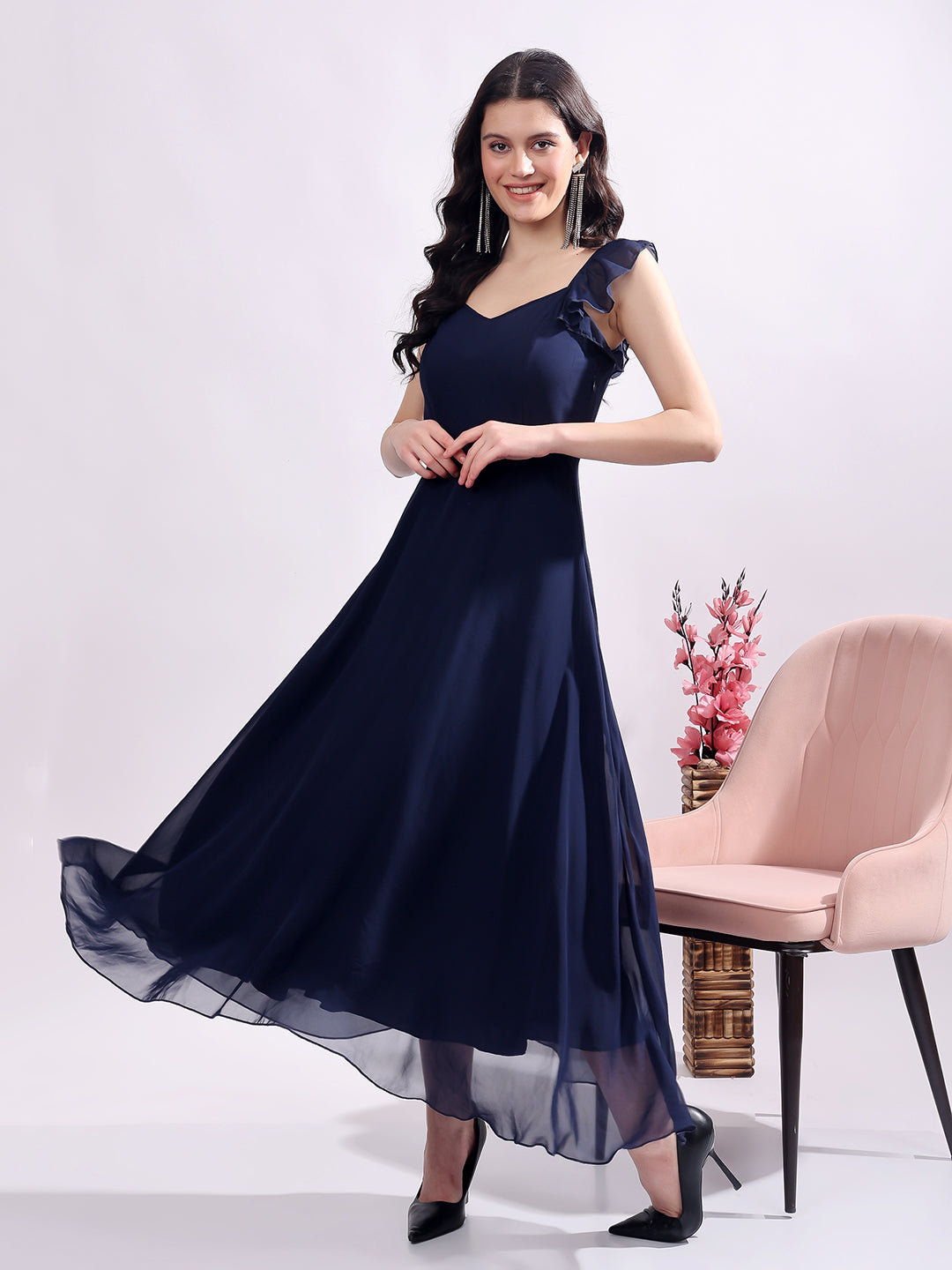 Solid Georgette Fit & Flare Dress Sleeveless, Sweetheart Neck Strape Frill Pattern